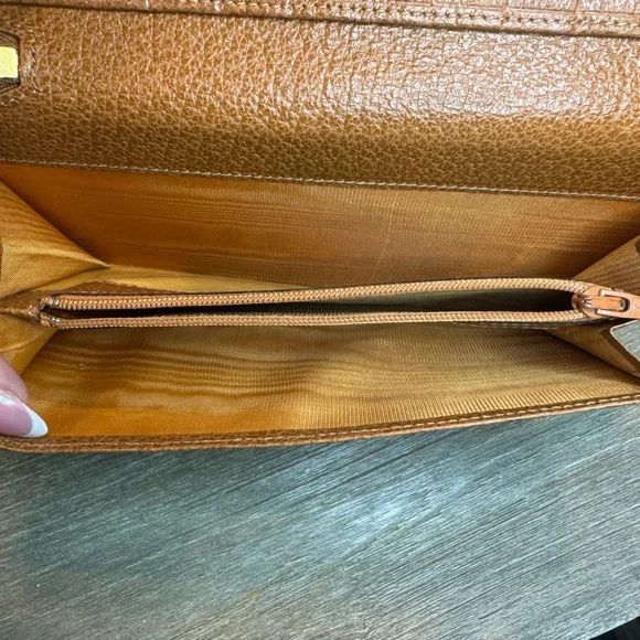 Gucci Soho Zipy Long Wallet - Picture 9 of 9